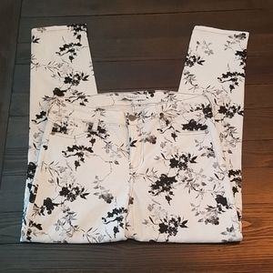 Stitch Fix Floral Liverpool Jean Co Skinny's